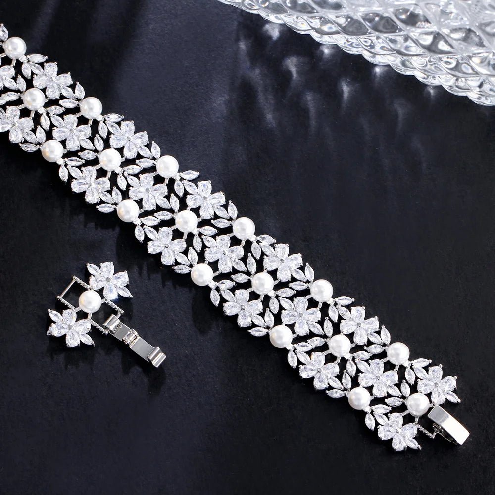 BraceletsLuxury Chunky Flower Pearl Bracelets CB320 - WS JewelleryBraceletBridal BraceletTennis Bracelet