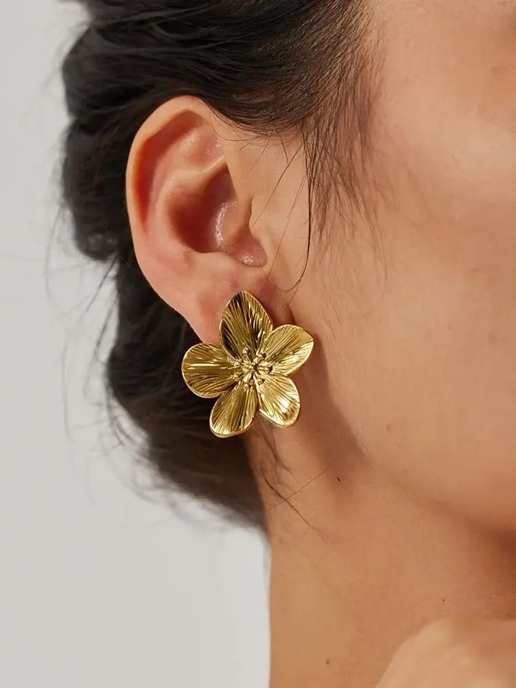 18k Gold Plated Stainless Steel Hypoallergenic Vintage Flower Stud Earrings - WS JewelleryStainless Steel